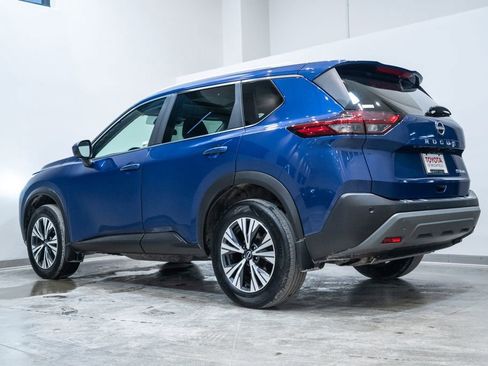 Used 2023 Nissan Rogue SV w/ SV Premium B Package image 7
