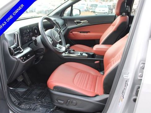 Used 2025 Kia Sportage SX image 16