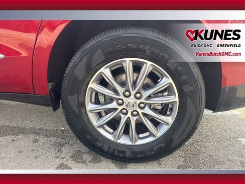 Used 2024 Buick Enclave Premium image 5