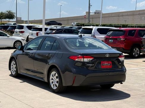 Used 2024 Toyota Corolla LE FWD image 9