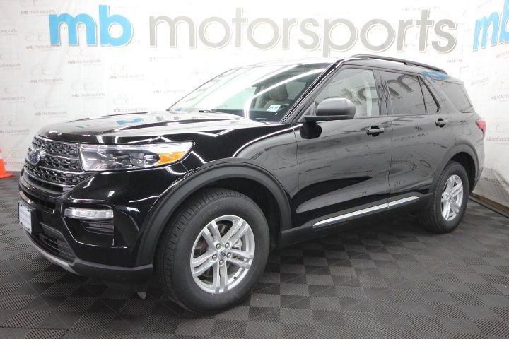 Used 2022 Ford Explorer XLT w/ Equipment Group 202A AWD/4WD image 1