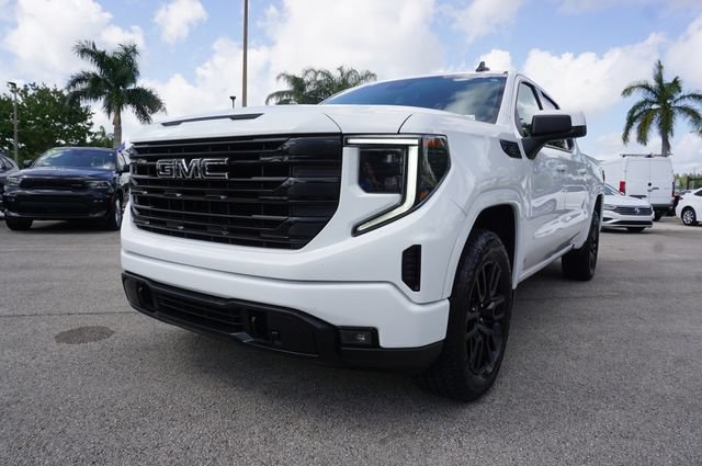 Used 2025 GMC Sierra 1500 Elevation w/ LPO, Elevation Black Package AWD/4WD image 23
