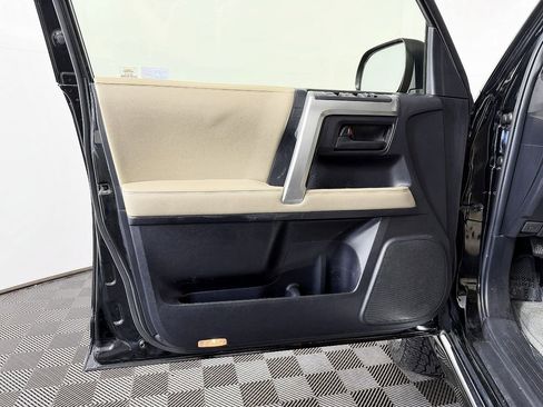 Used 2013 Toyota 4Runner Limited AWD/4WD image 27