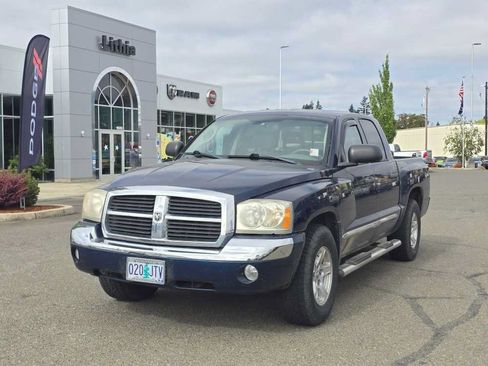 Used 2005 Dodge Dakota Laramie w/ Trailer Tow Group AWD/4WD image 1