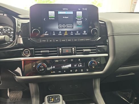 Certified 2023 Nissan Pathfinder SL AWD/4WD image 21