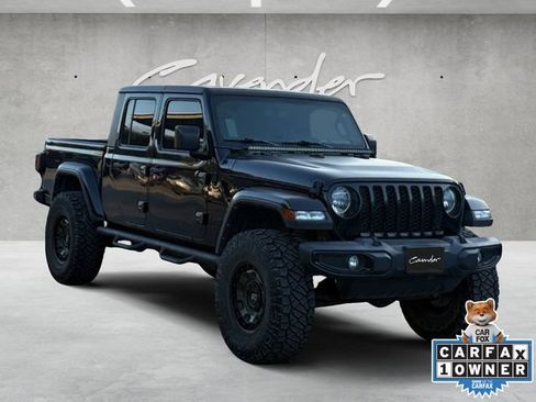 Used 2022 Jeep Gladiator Sport AWD/4WD image 2