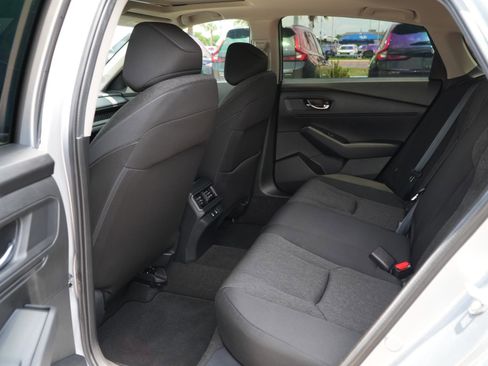 Used 2025 Honda Accord SE image 17