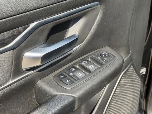 Used 2019 RAM 1500 Big Horn AWD/4WD image 12