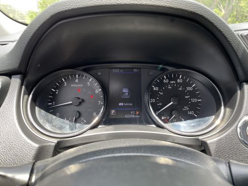 Used 2019 Nissan Rogue SV FWD image 20