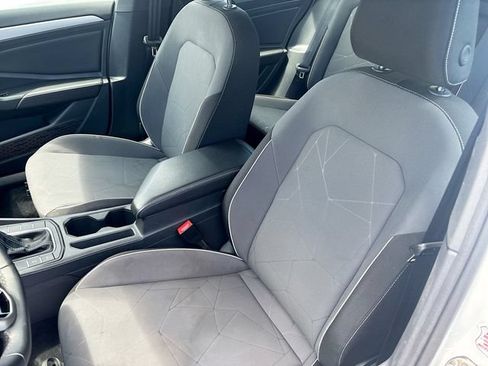 Used 2025 Volkswagen Jetta Sport FWD image 21