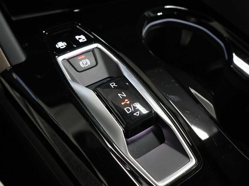 Certified 2025 Audi Q5 Premium w/ Convenience Package AWD/4WD image 26