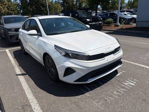 Used 2023 Kia Forte LXS FWD image 1