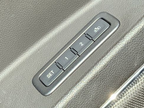 Used 2017 Chevrolet Suburban LT image 54