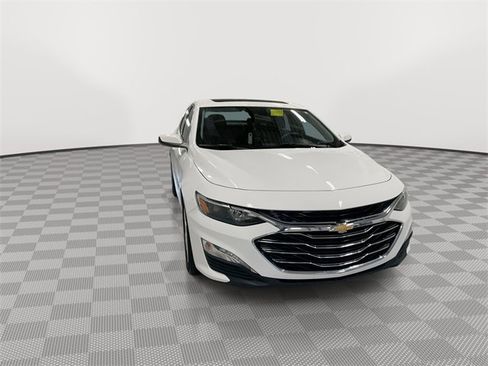 Certified 2024 Chevrolet Malibu LT image 3