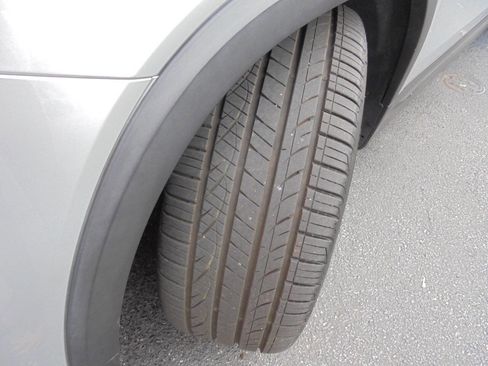 Used 2021 Mercedes-Benz GLB 35 AMG 4MATIC w/ Multimedia Package image 30