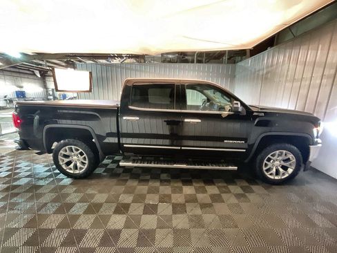 Used 2018 GMC Sierra 1500 SLT w/ SLT Premium Package image 9