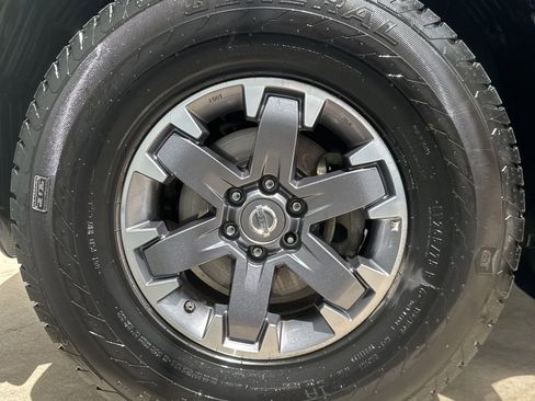 Used 2014 Nissan Frontier PRO-4X w/ Pro-4x Luxury Package image 24