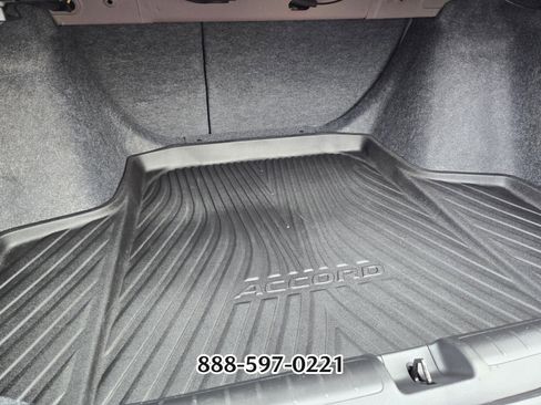 Used 2022 Honda Accord Touring image 15