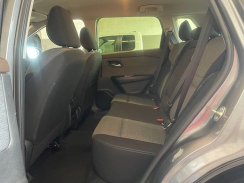 Certified 2023 Nissan Rogue SV FWD image 16