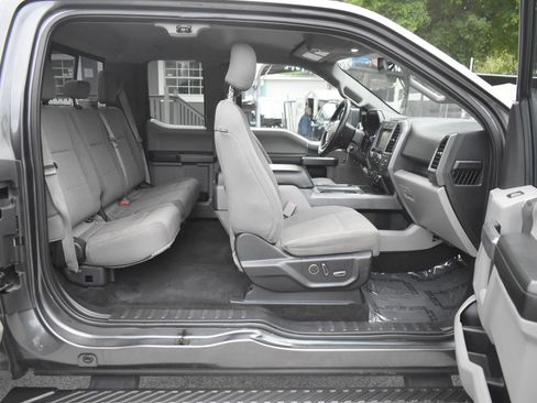 Used 2017 Ford F150 XLT w/ Equipment Group 302A Luxury image 19