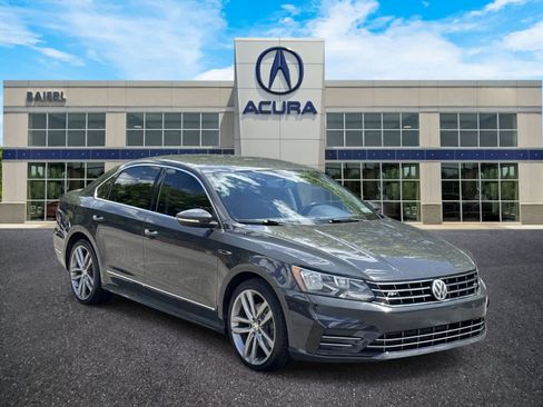 Used 2017 Volkswagen Passat 1.8T R-Line FWD image 7