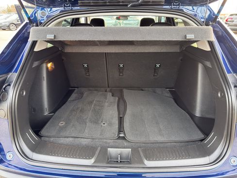 Used 2024 Chevrolet Trax LT w/ Driver Confidence Package image 35