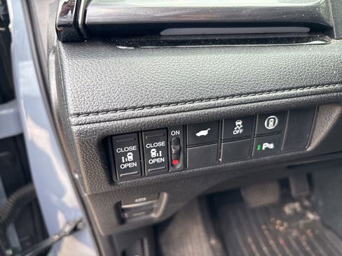 Used 2023 Honda Odyssey Elite image 14