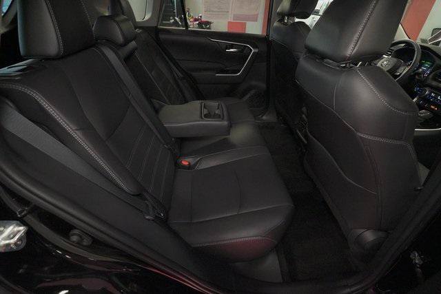 Certified 2022 Toyota RAV4 XLE Premium AWD/4WD image 28