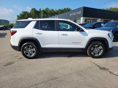 Used 2025 GMC Terrain Elevation AWD/4WD image 4