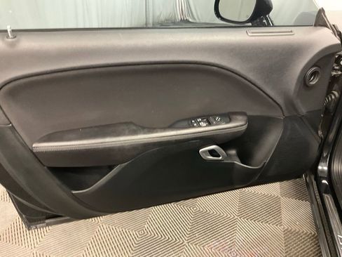 Used 2018 Dodge Challenger R/T w/ Performance Handling Group RWD image 18