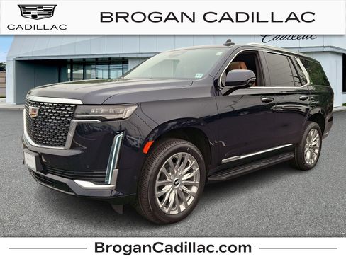 Used 2024 Cadillac Escalade Premium Luxury AWD/4WD image 1