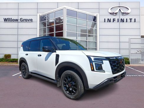 Used 2026 Nissan Armada PRO-4X w/ Captain's Chari Seat Package AWD/4WD image 1
