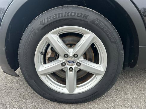 Used 2016 Ford Explorer XLT w/ Equipment Group 202A image 16