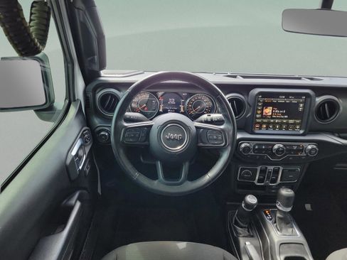 Used 2022 Jeep Wrangler Unlimited Sport image 24