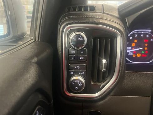 Used 2020 GMC Sierra 1500 SLE w/ SLE Value Package AWD/4WD image 14