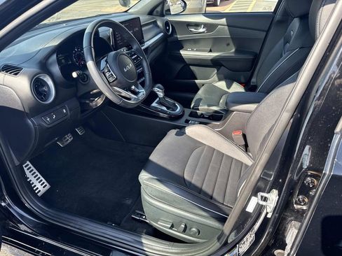 Used 2024 Kia Forte GT-Line w/ GT-Line Premium Package image 18