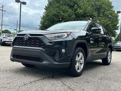 Certified 2019 Toyota RAV4 XLE w/ Convenience Package AWD/4WD image 1