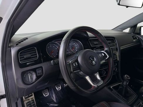 Used 2020 Volkswagen GTI S image 9