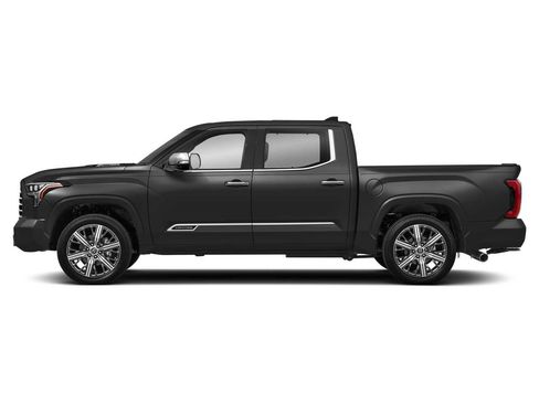 Used 2023 Toyota Tundra Capstone AWD/4WD image 3