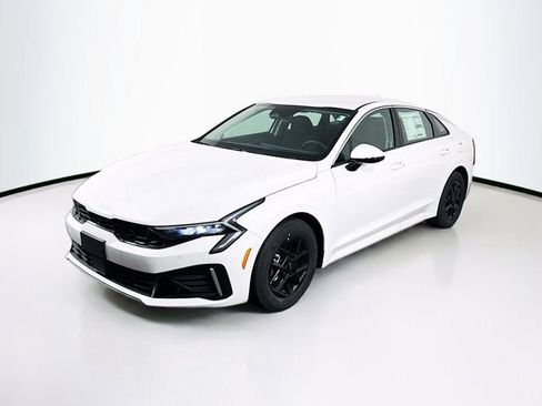 New 2025 Kia K5 LXS image 1