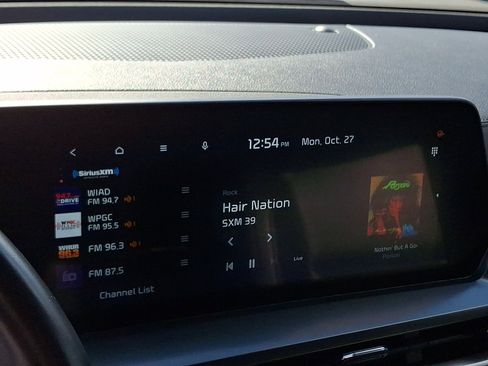 Certified 2023 Kia Telluride LX image 18