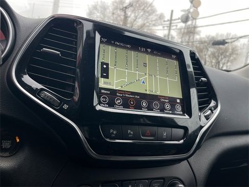 Used 2020 Jeep Cherokee Limited w/ Technology Group image 16