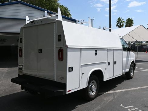 New 2025 Chevrolet Express 3500 w/ Power Convenience Package RWD image 5