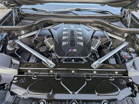 Used 2025 BMW X7 M60i w/ Climate Comfort Package image 35