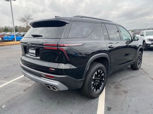 Used 2024 Chevrolet Traverse Z71 image 7