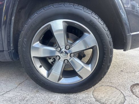 Used 2015 Jeep Grand Cherokee Overland RWD image 16