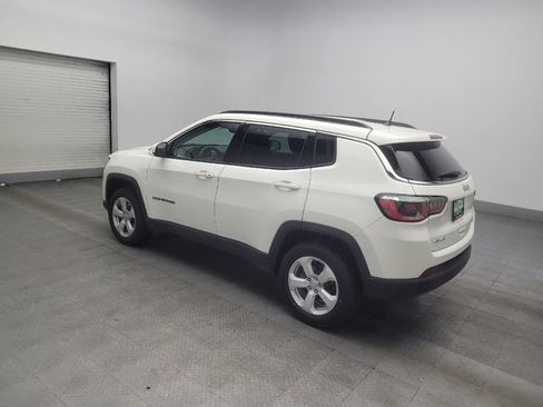 Used 2018 Jeep Compass Latitude w/ Cold Weather Group AWD/4WD image 3