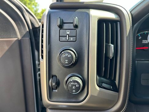 Used 2019 GMC Sierra 2500 Denali w/ Duramax Plus Package AWD/4WD image 12