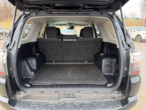 Used 2022 Toyota 4Runner SR5 image 10