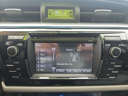 Used 2015 Toyota Corolla LE FWD image 15